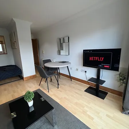 Studio Apartment 5 With Balcony And River View Norwich Exterior photo